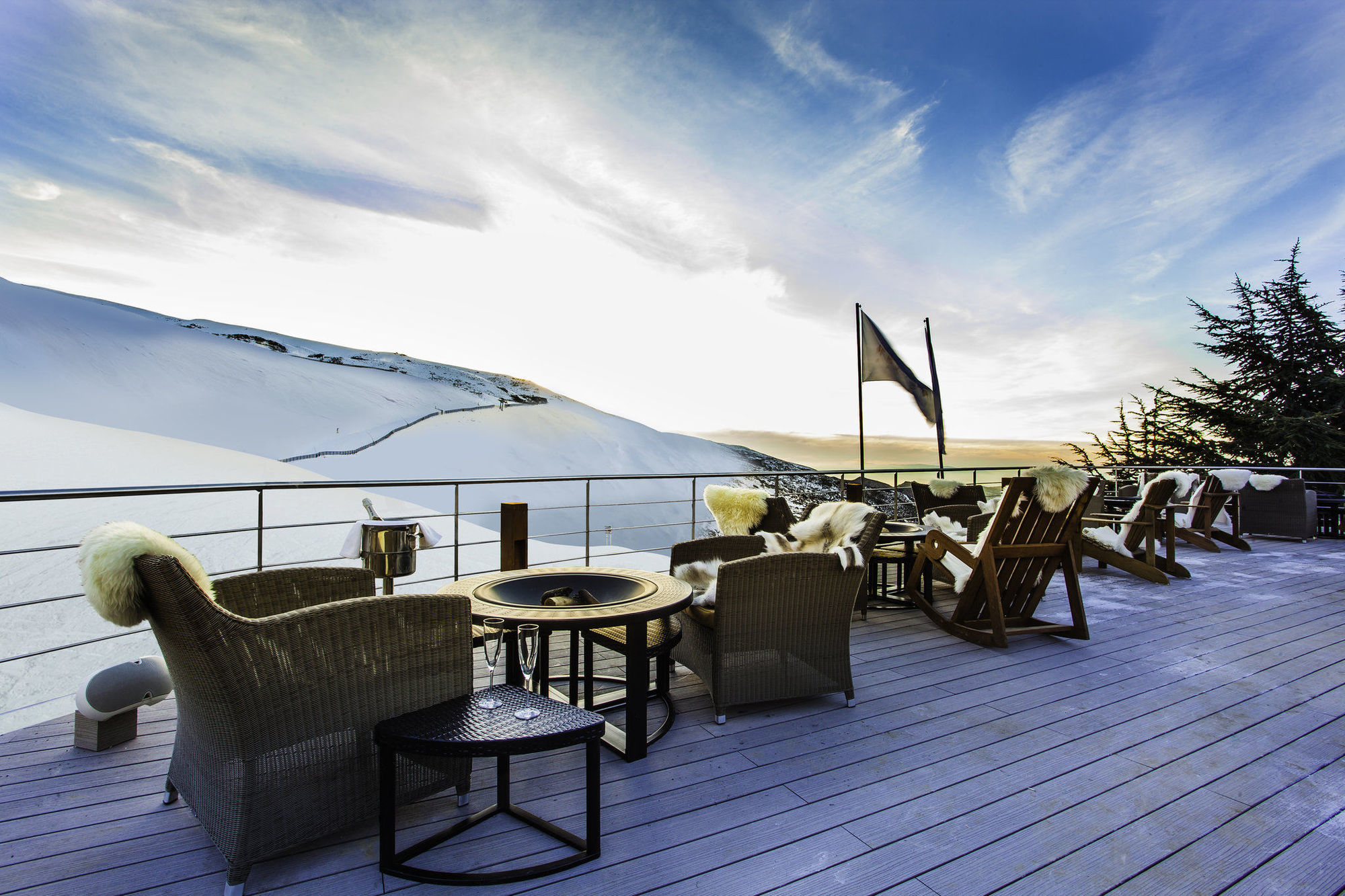 סיירה נבדה El Lodge, Ski & Spa מסעדה תמונה